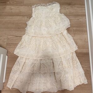 Elegant Cream Lace Tiered Formal Dress